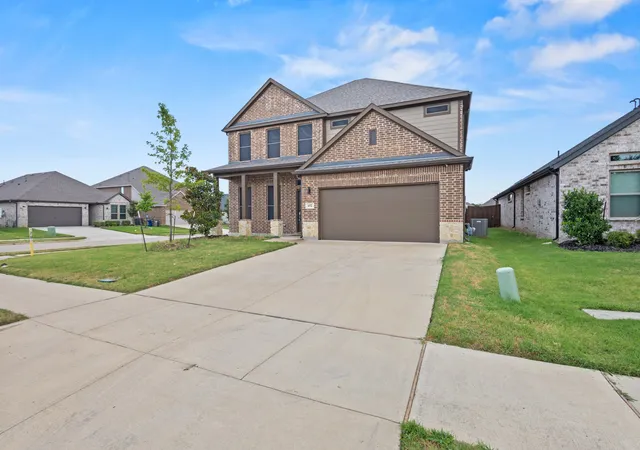 Photo 3 of Sale Pending at 652 Congressional Ave, Red Oak, TX 75154 | MLS# 21331363 | Listing updated on 2026-09-07