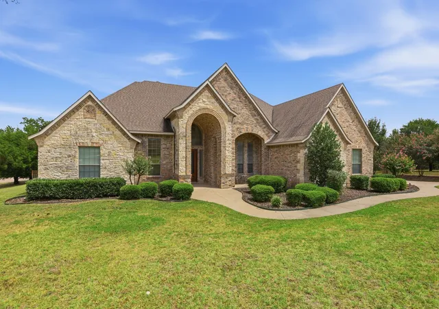 Photo 2 of Sale Pending at 5030 Monroe Ct, Midlothian, TX 76065 | MLS# 21330603 | Listing updated on 2026-09-21