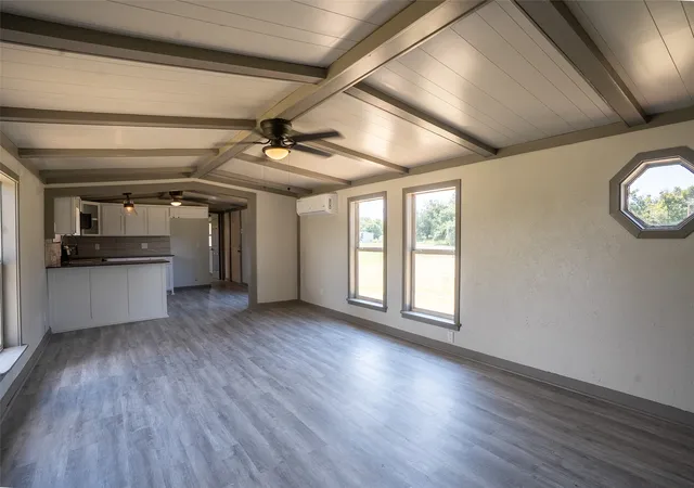 Photo 4 of Manufactured home for sale at 7058 Cimmaron Trl, Weatherford, TX 76087 | MLS# 21330418 | Listing updated on 2026-07-31