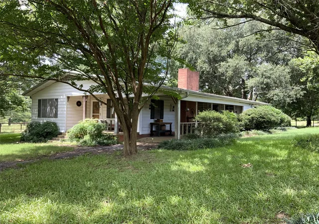 Photo 3 of Single family home for sale at 16926 County Road 4336, Larue, TX 75770 | MLS# 21329405 | Listing updated on 2026-09-17