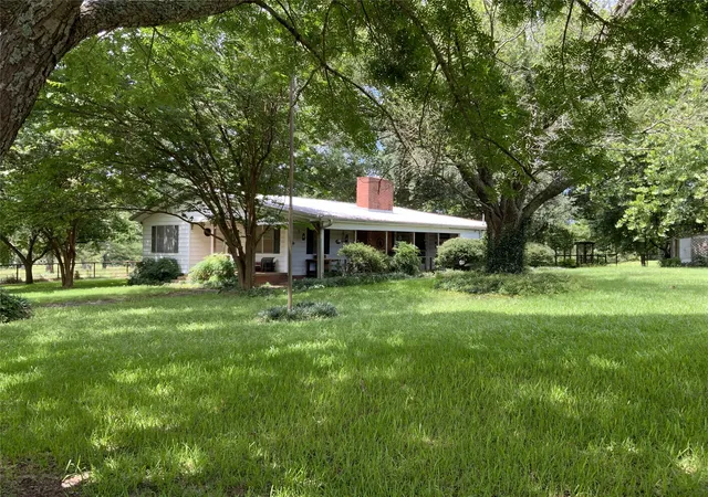 Photo 4 of Single family home for sale at 16926 County Road 4336, Larue, TX 75770 | MLS# 21329405 | Listing updated on 2026-09-17