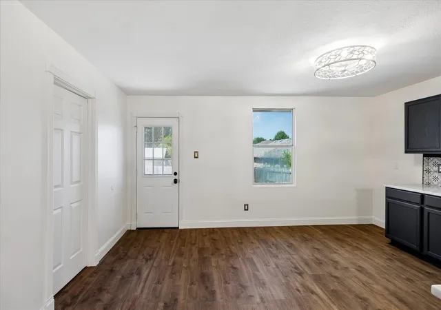 Photo 4 of Sale Pending at 3525 Lipizzan Dr, Denton, TX 76210 | MLS# 21329731 | Listing updated on 2026-09-10