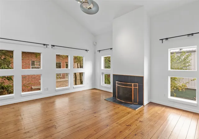 Photo 1 of Townhouse for sale at 3809 San Jacinto St #E, Dallas, TX 75204 | MLS# 21330282 | Listing updated on 2026-09-12