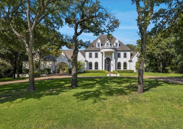 Photo 1 of Mansion for sale at 2825 Sun Meadow Dr, Flower Mound, TX 75022 | MLS# 21329732 | Listing updated on 2026-09-20