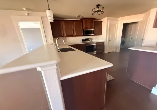 Photo 4 of Sale Pending at 2004 Samantha Ln, Heartland, TX 75126 | MLS# 21331594 | Listing updated on 2026-09-21