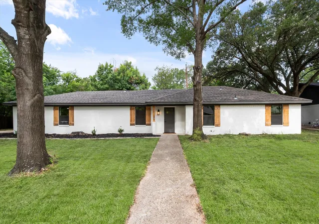 Photo 1 of Sale Pending at 2912 Purdue Dr, Corsicana, TX 75110 | MLS# 21331272 | Listing updated on 2026-09-17