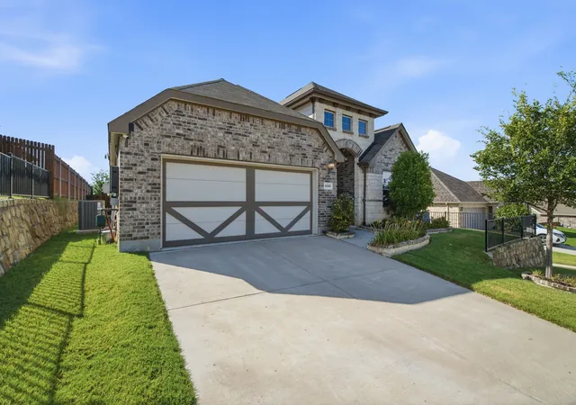 Photo 2 of Sale Pending at 6608 Woodmere Ct, Argyle, TX 76226 | MLS# 21328846 | Listing updated on 2026-09-14