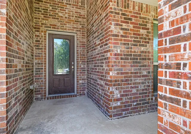 Photo 2 of Single family home for sale at 945 Lake Woodland Dr, Little Elm, TX 75068 | MLS# 21294927 | Listing updated on 2026-09-14
