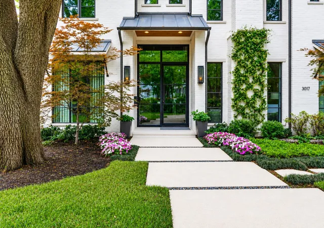 Photo 2 of Mansion for sale at 3017 Southwestern Blvd, Dallas, TX 75225 | MLS# 21331470 | Listing updated on 2026-09-13