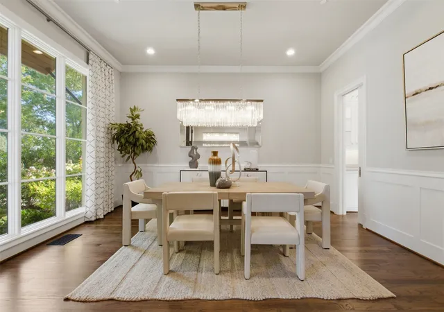 Photo 3 of Mansion for sale at 3017 Southwestern Blvd, Dallas, TX 75225 | MLS# 21331470 | Listing updated on 2026-09-13