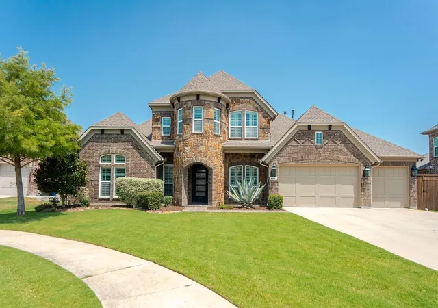 Photo 3 of Single family home for sale at 13134 Mardi Gras Ln, Frisco, TX 75035 | MLS# 21297817 | Listing updated on 2026-09-11