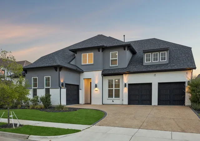 Photo 2 of Single family home for sale at 1903 Green Jasper Pl, Arlington, TX 76005 | MLS# 21330029 | Listing updated on 2026-08-02