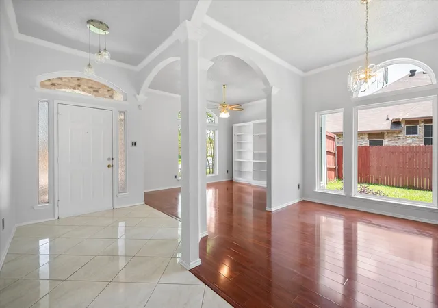 Photo 3 of Single family home for sale at 1132 Devonshire Dr, De Soto, TX 75115 | MLS# 21330316 | Listing updated on 2026-09-10