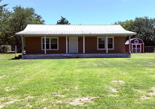 Photo 3 of Single family home for sale at 175 County Road Nw 1010, Mount Vernon, TX 75457 | MLS# 21330855 | Listing updated on 2026-09-29
