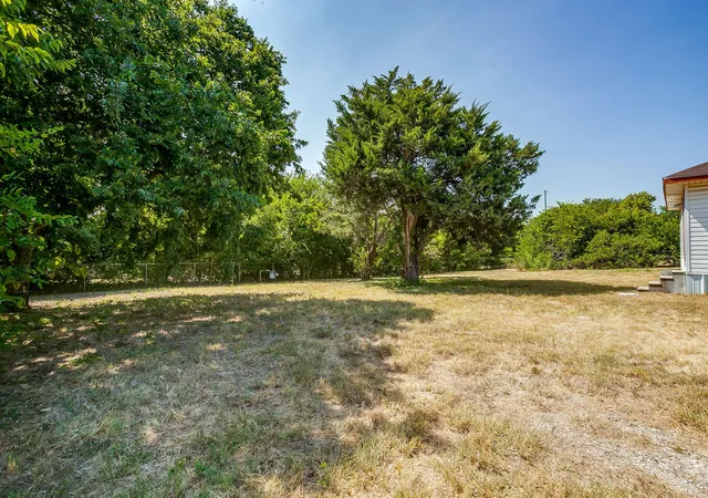 Photo 3 of Sale Pending at 4713 Breezy Hill St, Midlothian, TX 76065 | MLS# 21331936 | Listing updated on 2026-09-10