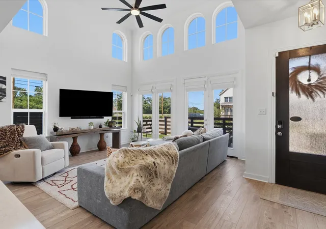Photo 4 of Single family home for sale at 3700 Queen Rd, Sherman, TX 75090 | MLS# 21310274 | Listing updated on 2026-09-08