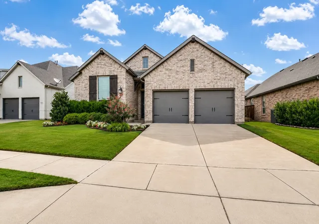 Photo 2 of Single family home for sale at 7409 Winterbloom Wy, Fort Worth, TX 76123 | MLS# 21331496 | Listing updated on 2026-09-12