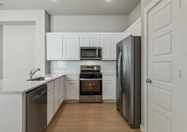 Photo 4 of Sale Pending at 2707 Baynes Pl, Princeton, TX 75407 | MLS# 21331893 | Listing updated on 2026-09-11
