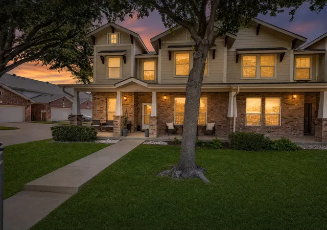 Photo 1 of Townhouse for sale at 676 S Charles St, Lewisville, TX 75057 | MLS# 21332111 | Listing updated on 2026-09-13