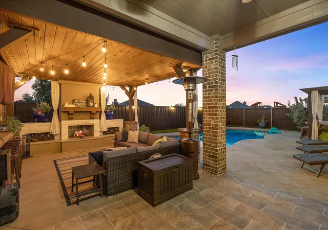 Photo 3 of Single family home for sale at 3121 Ivywood Pl, Celina, TX 75009 | MLS# 21331492 | Listing updated on 2026-09-10