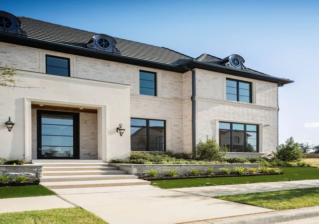 Photo 3 of Single family home for sale at 113 Murano Pl, Southlake, TX 76092 | MLS# 21304041 | Listing updated on 2026-09-13