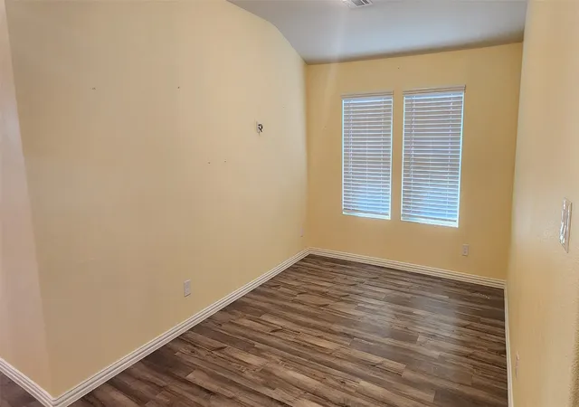 Photo 3 of Single family home for sale at 10628 Kootenai St, Fort Worth, TX 76179 | MLS# 21330647 | Listing updated on 2026-09-14