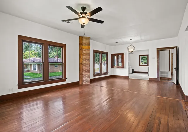 Photo 3 of Single family home for sale at 207 W 3rd St, Omaha, TX 75571 | MLS# 21332185 | Listing updated on 2026-09-14