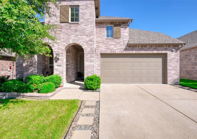 Photo 1 of Single family home for sale at 5249 Dolph Briscoe Dr, Forney, TX 75126 | MLS# 21322590 | Listing updated on 2026-10-07