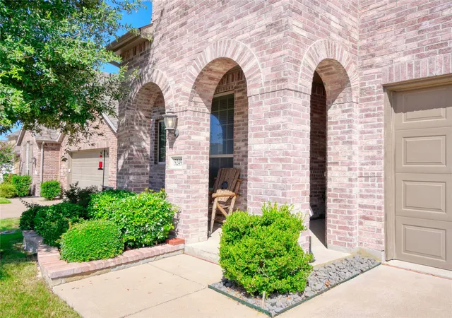 Photo 2 of Single family home for sale at 5249 Dolph Briscoe Dr, Forney, TX 75126 | MLS# 21322590 | Listing updated on 2026-10-07