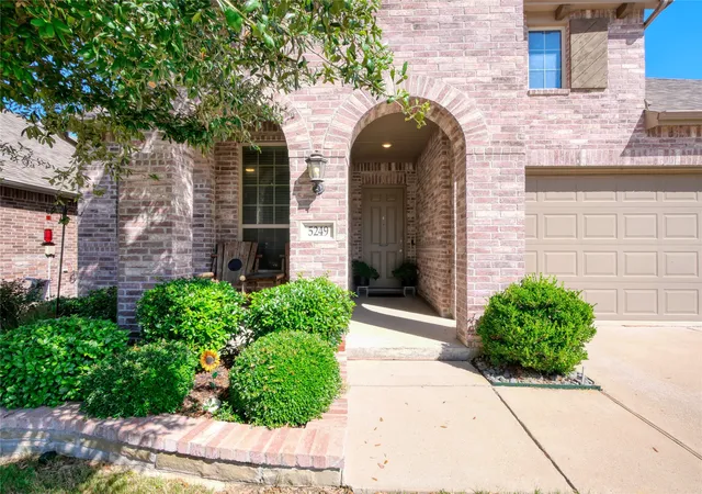 Photo 3 of Single family home for sale at 5249 Dolph Briscoe Dr, Forney, TX 75126 | MLS# 21322590 | Listing updated on 2026-10-07