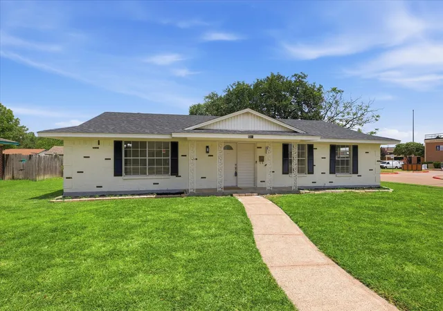 Photo 3 of Single family home for sale at 3301 Hillsdale Ln, Garland, TX 75042 | MLS# 21329175 | Listing updated on 2026-09-15