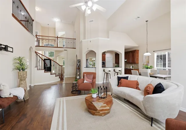 Photo 2 of Single family home for sale at 11532 Glen Rose Dr, Frisco, TX 75035 | MLS# 21331841 | Listing updated on 2026-09-14