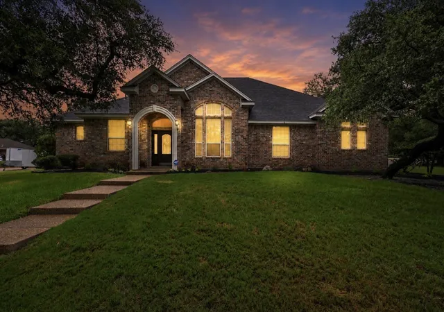 Photo 2 of Single family home for sale at 100 Laurel Oaks Ln, Crawford, TX 76638 | MLS# 21332130 | Listing updated on 2026-09-13