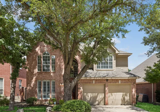 Single family home for sale at 2623 Garden Ridge Ln, Arlington, TX 76006 | MLS# 21329346