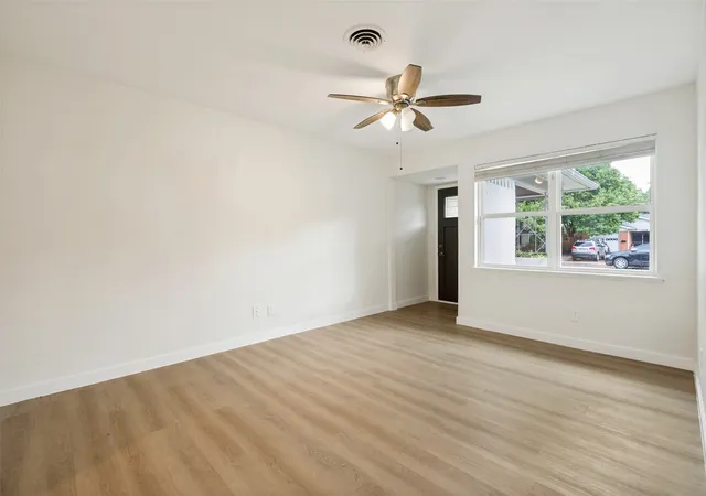 Photo 3 of Single family home for sale at 1219 Dearborn Dr, Richardson, TX 75080 | MLS# 21329039 | Listing updated on 2026-09-14