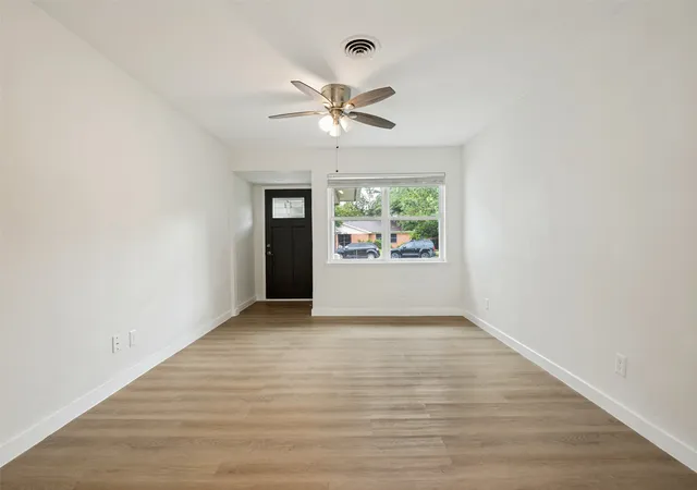 Photo 4 of Single family home for sale at 1219 Dearborn Dr, Richardson, TX 75080 | MLS# 21329039 | Listing updated on 2026-09-14