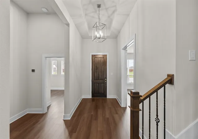 Photo 3 of Single family home for sale at 552 Holiday Ave, Waxahachie, TX 75165 | MLS# 21332016 | Listing updated on 2026-10-07
