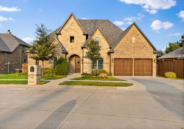 Photo 1 of Sale Pending at 3214 Blue Haven Wy, Wylie, TX 75098 | MLS# 21332369 | Listing updated on 2026-10-20