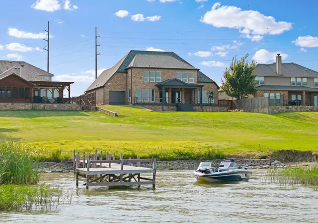 Photo 3 of Single family home for sale at 3214 Blue Haven Wy, Wylie, TX 75098 | MLS# 21332369 | Listing updated on 2026-10-03