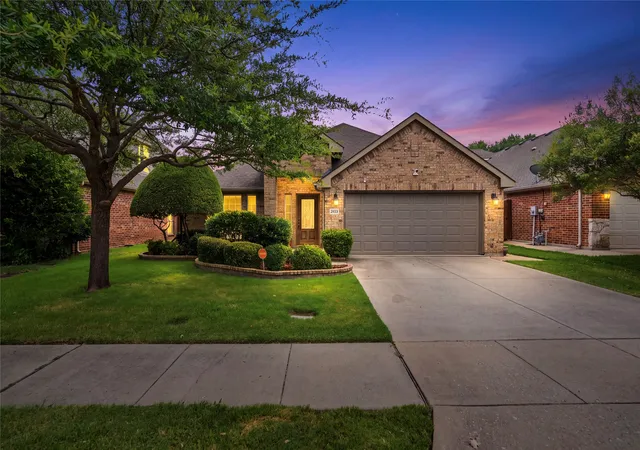 Photo 1 of Single family home for sale at 2933 Dog Leg Trl, Mc Kinney, TX 75069 | MLS# 21332392 | Listing updated on 2026-09-13
