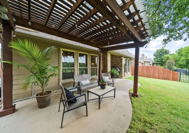 Photo 2 of Single family home for sale at 2933 Dog Leg Trl, Mc Kinney, TX 75069 | MLS# 21332392 | Listing updated on 2026-09-13