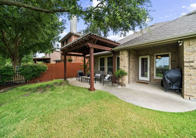 Photo 4 of Single family home for sale at 2933 Dog Leg Trl, Mc Kinney, TX 75069 | MLS# 21332392 | Listing updated on 2026-09-13