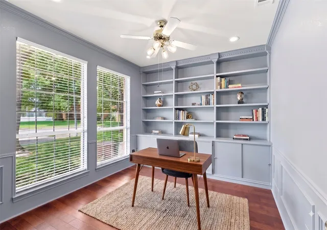 Photo 4 of Single family home for sale at 4 Fountain Gate Cir, Allen, TX 75002 | MLS# 21330613 | Listing updated on 2026-10-06