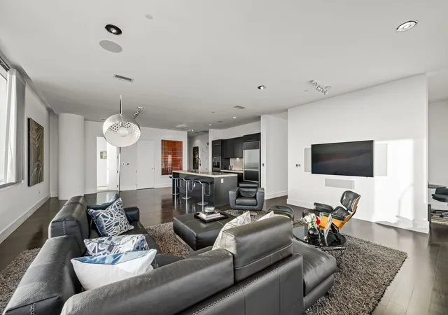 Photo 4 of Condo for sale at 2200 Victory Ave #1505, Dallas, TX 75219 | MLS# 21332137 | Listing updated on 2026-07-28