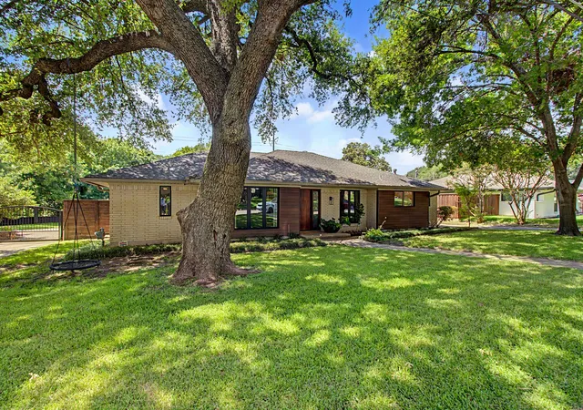 Photo 2 of Single family home for sale at 9357 Creel Creek Dr, Dallas, TX 75228 | MLS# 21317621 | Listing updated on 2026-09-13