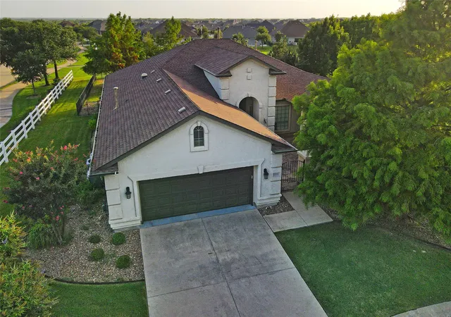 Photo 3 of Single family home for sale at 10016 Edmondson Dr, Denton, TX 76207 | MLS# 21332528 | Listing updated on 2026-09-08