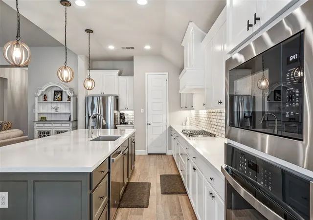Photo 2 of Single family home for sale at 2618 Seth Dr, Midlothian, TX 76065 | MLS# 21329403 | Listing updated on 2026-08-01