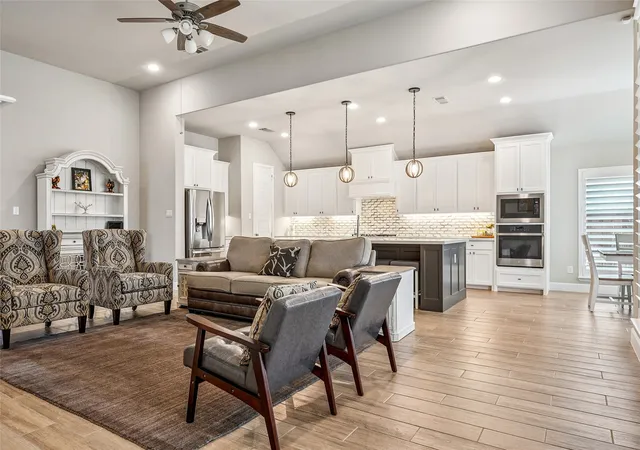 Photo 3 of Single family home for sale at 2618 Seth Dr, Midlothian, TX 76065 | MLS# 21329403 | Listing updated on 2026-08-01