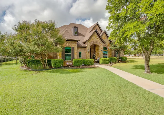 Photo 1 of Single family home for sale at 119 Antler Ridge Ct, Azle, TX 76020 | MLS# 21321940 | Listing updated on 2026-09-10