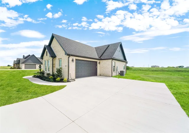 Photo 3 of Sale Pending at 620 Alondrita St, Celeste, TX 75423 | MLS# 21332747 | Listing updated on 2026-08-02